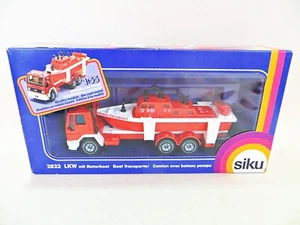 SIKU 2823 'FORD CARGO LKW FIRE BOAT TRANSPOTRER' 1:55. MIB/BOXED. VINTAGE. - Picture 1 of 5