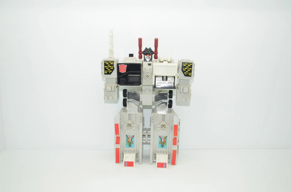 1985 Metroplex Transformers G1 Autobot Battle Station Rubber Tires Hasbro NICE - Image 1 of 4