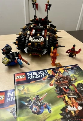 LEGO Nexo Knights 70321 General Magmar’s Siege Machine Of Doom Foto 1 de 4