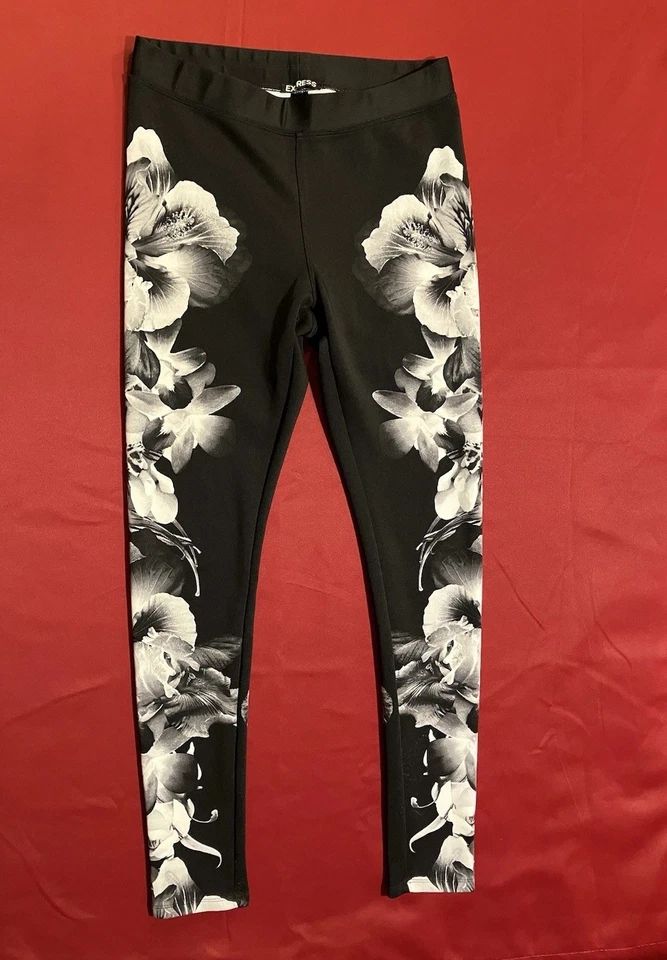 Leggings para mujer Express estampado floral talla mediana Foto 1 de 3