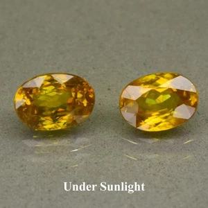 💎 1.90ct 2pcs Pair Oval Natural Greenish Yellow Sphene - Amazing Luster Gems - Picture 1 of 5