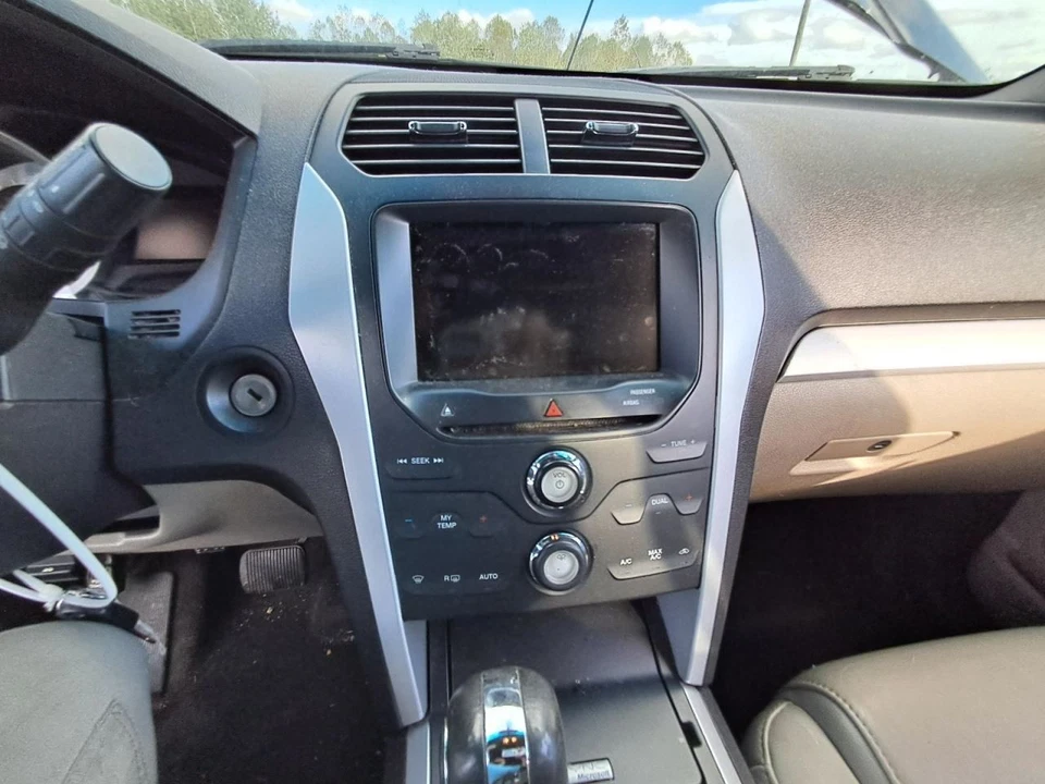 Ford Explorer 2014 unidad de consola trasera de control de climatización OEM 655-02356 usado Foto 1 de 4