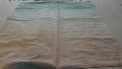 Pottery Barn Teen Ombre verde claro a melocotón Euro simulación sesión de fotos muestra  Foto 1 de 2