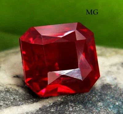 Certified 15.75 Ct Natural BURMA Pigeon Blood Red Ruby Unheated Loose Gemstone - Image 1 of 4