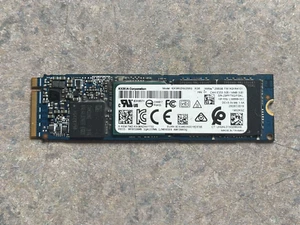 Kioxia 256GB M.2 NVMe PCIE SSD Solid State Drive KXG60ZNV256G - Afbeelding 1 van 2