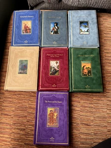 Hallmark Gift Books Velvet Hardcover Lot of 7 Treasure Island Green Gables *Read - Foto 1 di 10
