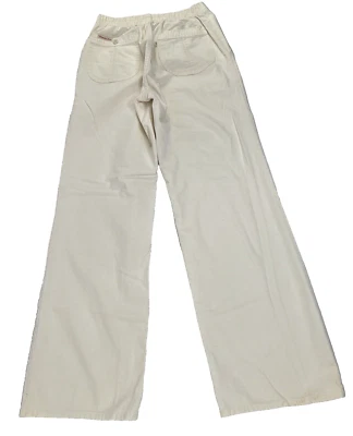 Pantalones de mezclilla acampanados blancos de tiro alto 26x30 de colección años 70 Levi's pierna ancha Foto 1 de 4