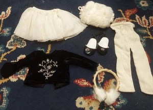 American Girl TRAJE MÁGICO DE INVIERNO Y ACCESORIOS Manguito Orejeras Medias y Zapatos - Imagen 1 de 3
