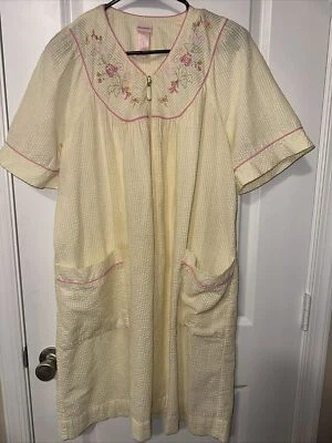 Secret Treasures Bata Mujer M Seersucker Hasta la Rodilla Mangas Cortas Cierre de Cremallera Foto 1 de 4