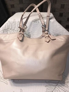 Coach Carly Pebble Leather Shoulder Bag Pearlescent Lavender Interior EUC F16174 - Picture 1 of 8