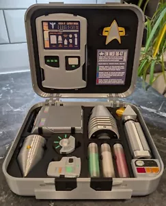 Starfleet Medical Kit with Medical Tools - 3D Printed Hand Finished - Star Trek - Picture 1 of 19
