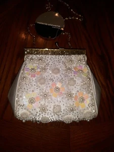 Valerie Stevens Evening Purse Beads with Embroidered Flowers  - Picture 1 of 6