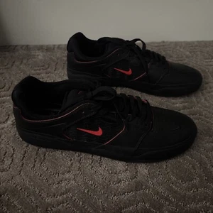 Nike Men's SB Ishod Wair Skateboarding Shoes Black Red Size 12 NWOB - Picture 1 of 6