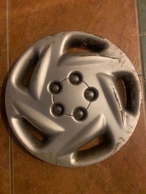 PAR 1996-2000 Town and Country/Dodge Grand Caravan 15" tapacubos cubierta de llanta-tal cual Foto 1 de 4