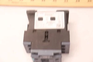 Siemens Power Contactor Screw Terminals Gray 24VAC 38A 18.5KW/400V 50/60HZ - Picture 1 of 4