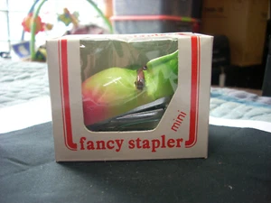 SUMINISTRO DE OFICINA MINI FRUTA "MANGO MADURO" GRAPADORA CERÁMICA REGALO (TCPL) - Imagen 1 de 8