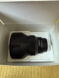 Zeiss 15mm Distagon T* F2.8 ZF.2 NIKON. Very Good Condition - Picture 1 of 7