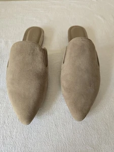 Evereve Splendid Suede Liza Pantoletten minimalistisch zeitlos ruhig Luxus feminin Gr. 7 - Bild 1 von 10