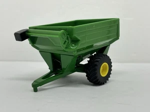 Ertl John Deere Getreidewagen Druckguss/Kunststoff Maßstab 1:64 - Bild 1 von 15