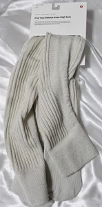 Neu Lululemon Find Your Balance Kniestrümpfe - Weiß Opal - $58 UVP Größe M/L - Bild 1 von 4