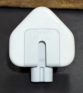 Genuine Apple iPhone Mains Adapter Duckhead Plug For iPad iPhone Macbook A1556 - Photo 1 sur 6