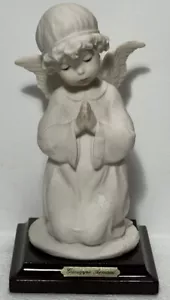Giuseppe Armani Figurine "Knelt Little Angel" Blessings Capodimonte - Picture 1 of 12