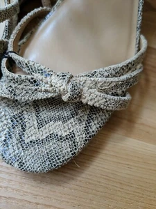 Express Womens Beige Animal Snakeskin Print Wedge Sandals shoes, Size 9, New NIB - Picture 1 of 9