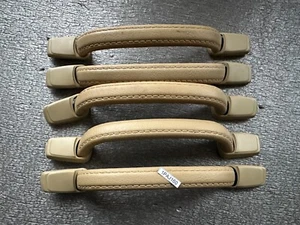 Genuine Mitsubishi Pajero MK1 1989 3.0 V6 GRIP,ROOF INSIDE roof grab handle set - Picture 1 of 3