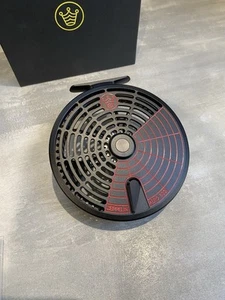 Kingpin Zeppelin Centerpin Aero 500 Angelrolle Schwarz Rot Brandneu - Bild 1 von 9