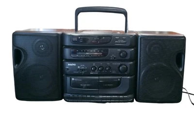 Rádio AM/FM Sanyo MCD-S870 Boombox CD player cassete preto - Imagem 1 de 4