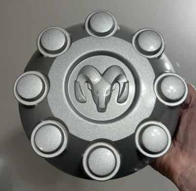 2003 - 2013 OEM DODGE RAM 2500 3500 Sprinter Silver Center Cap 0XY18PAKAA , 2187 - Image 1 of 4