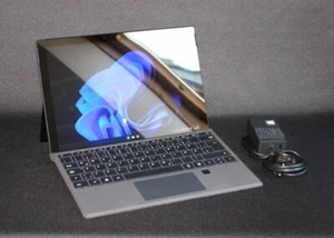 EXCELENTE Microsoft Surface Pro 7 – 12,3” i5-1035G4 8GB RAM 256GB SSD Windows 11 Pro - Imagen 1 de 4