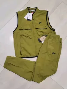 Men's Size M Nike Tech FZ0758 & FZ0748 Loose Fit Repel Zip Vest Pants Set Green - Picture 1 of 10