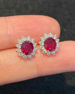 Pendiente de diamantes y rubí rojo natural de 2,95 quilates corte ovalado oro blanco sólido de 14 quilates - Imagen 1 de 5