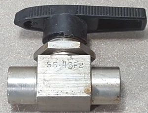 BALL VALE Whitey SS-43F2. La aleación resistente a la corrosión, tubo de 1/4" - Imagen 1 de 1