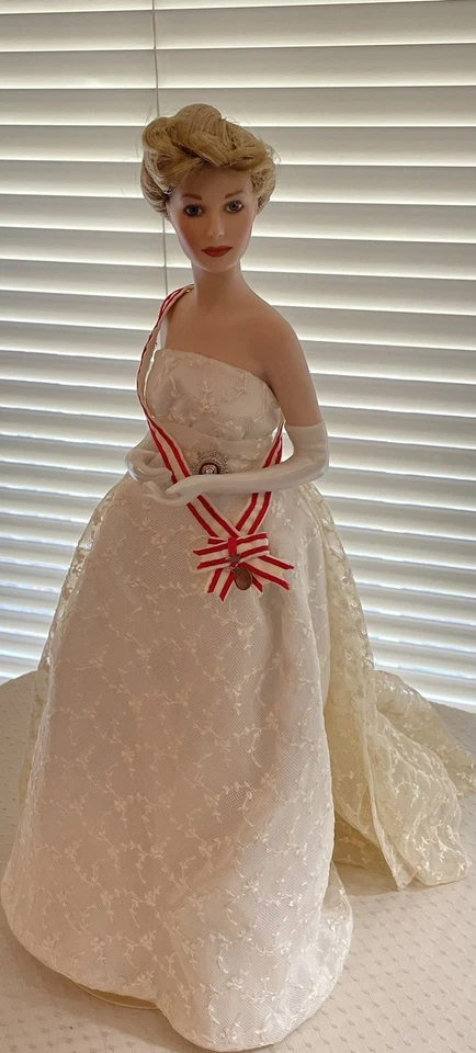 Muñeca retrato Franklin Mint reliquia princesa Gracia de Mónaco 16" Foto 1 de 4