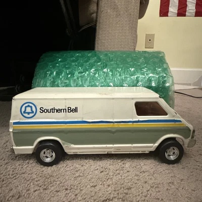 Antigo 1970 - Sistema Bell Telefone Caminhão Van Banco de Brinquedo de Aço Prensado *Promoção de Estanho* - Imagem 1 de 4
