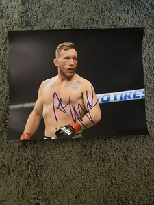 Gray Maynard Signed Autographed Photo UFC Lightweight Legend MMA - Picture 1 of 1