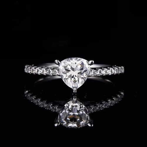 VETEMENTS Anello di Fidanzamento Solitario Placcato Oro Bianco 14K Diamante Creato 1 20 Ct Trilione