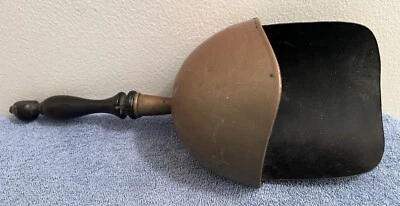 Antigua cuchara de cobre de tienda de campo primitiva con mango de madera temprana de 1800 Foto 1 de 4