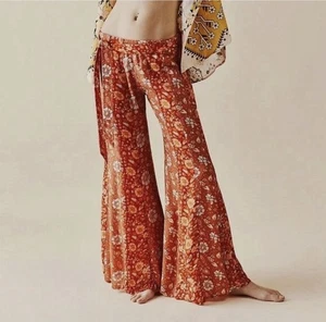 Free People Sultry Boho Flare Pants Orange Hippie Size Medium Low Rise Bohemian - Picture 1 of 8