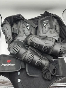 HEROBIKER Motorrad Ganzkörper Panzer Jacke Brustschutz Ausrüstung Gr. Lrg - Bild 1 von 2