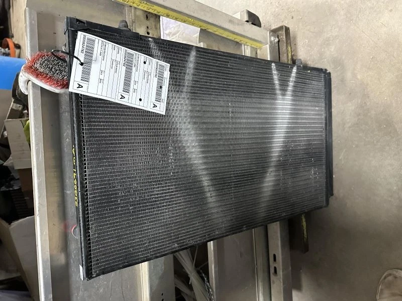 Condensador de CA compatible con 10-15 LEXUS RX350 1751442 Foto 1 de 4