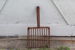 Antique Hay Fork Pitch Fork Primitive Country Barn Farmhouse Decor Farm Tool - Picture 1 of 13