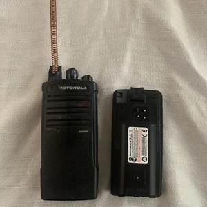 Motorola RDV2020 VHF Business Radio dwukierunkowe RV2020BKF2AA Z odczytem baterii* - Zdjęcie 1 z 5