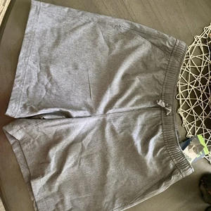 DSG Agility Shorts Boys Size Medium NWT - Picture 1 of 5