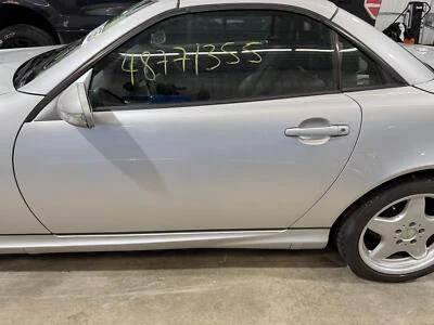 01-04 MERCEDES SLK320 CONDUCTOR PUERTA DELANTERA IZQUIERDA PLATA BRILLANTE METALIZADO 744 Foto 1 de 4