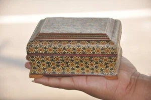 Joyero artesanal vintage de madera con forma única de laca floral - Imagen 1 de 8