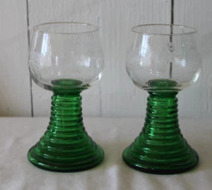 Vintage Luminarc Green Stem Rib Beehive Etched Grape Wine Glasses France 2 - Picture 1 of 7