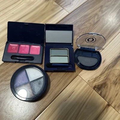 4 mix Avon  Eyeshadow - Image 1 of 4